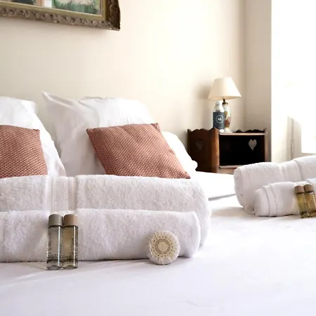 Triade - Welkeys Apartmán *